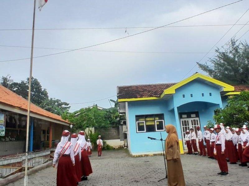 KEGIATAN UPACARA BENDERA HARI SENIN